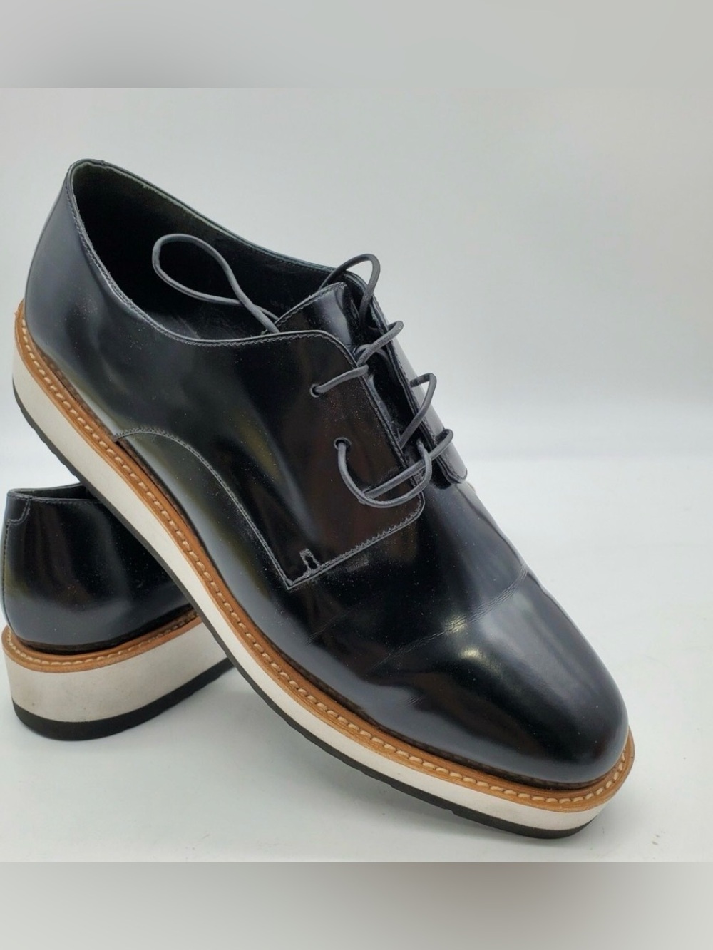Vince Reed Glazed Leather Platform Oxford Shoes